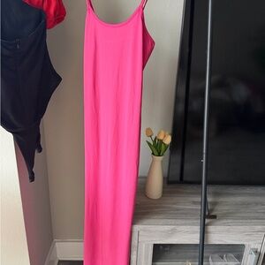 Chic Fuchsia Maxi Dress
